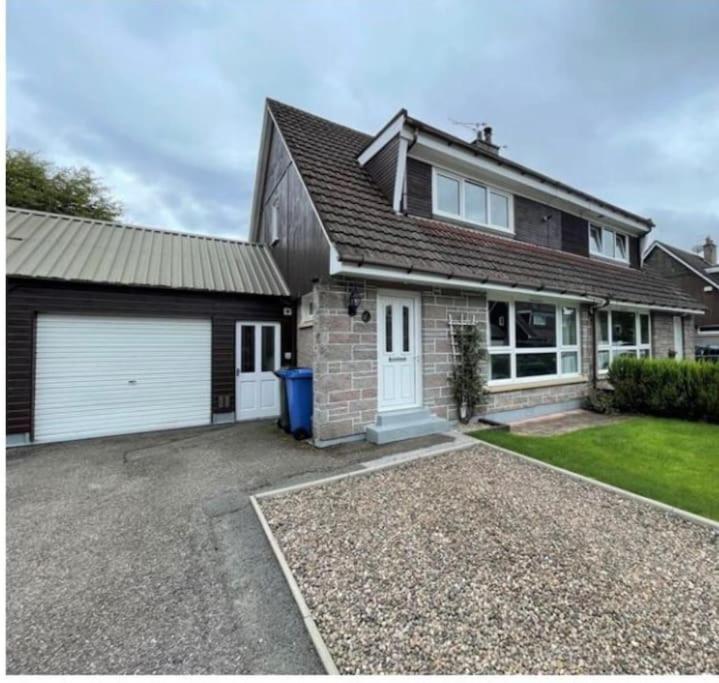 Delightful, Central 3 Bedroom House With Garden & Free Parking インヴァネス エクステリア 写真