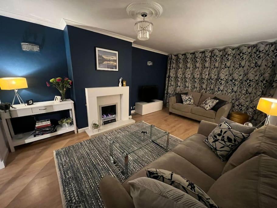 Delightful, Central 3 Bedroom House With Garden & Free Parking インヴァネス エクステリア 写真